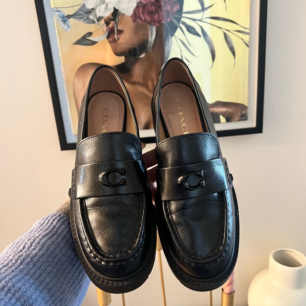 Coach Black Leather Flats Sleek Polished Finish